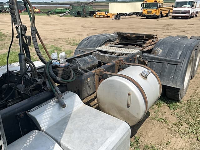 Image of Kenworth T800 equipment image 2