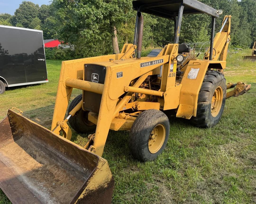 Image of John Deere 310 Image 0