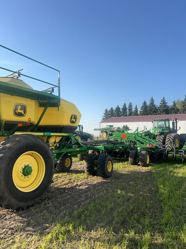 Image of John Deere 1890 equipment image 2