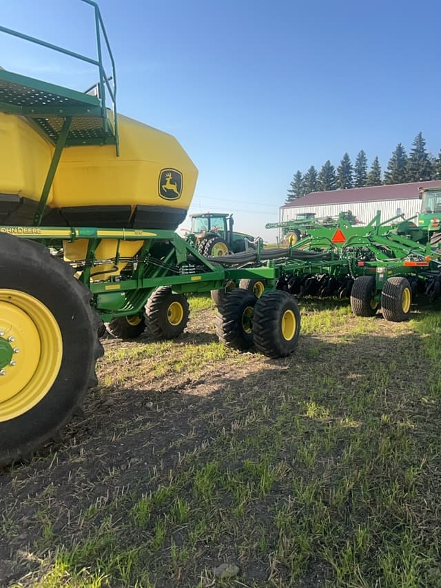 Image of John Deere 1890 equipment image 4