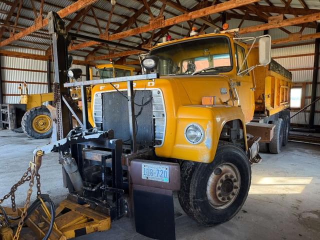 Image of Ford 9000 equipment image 4