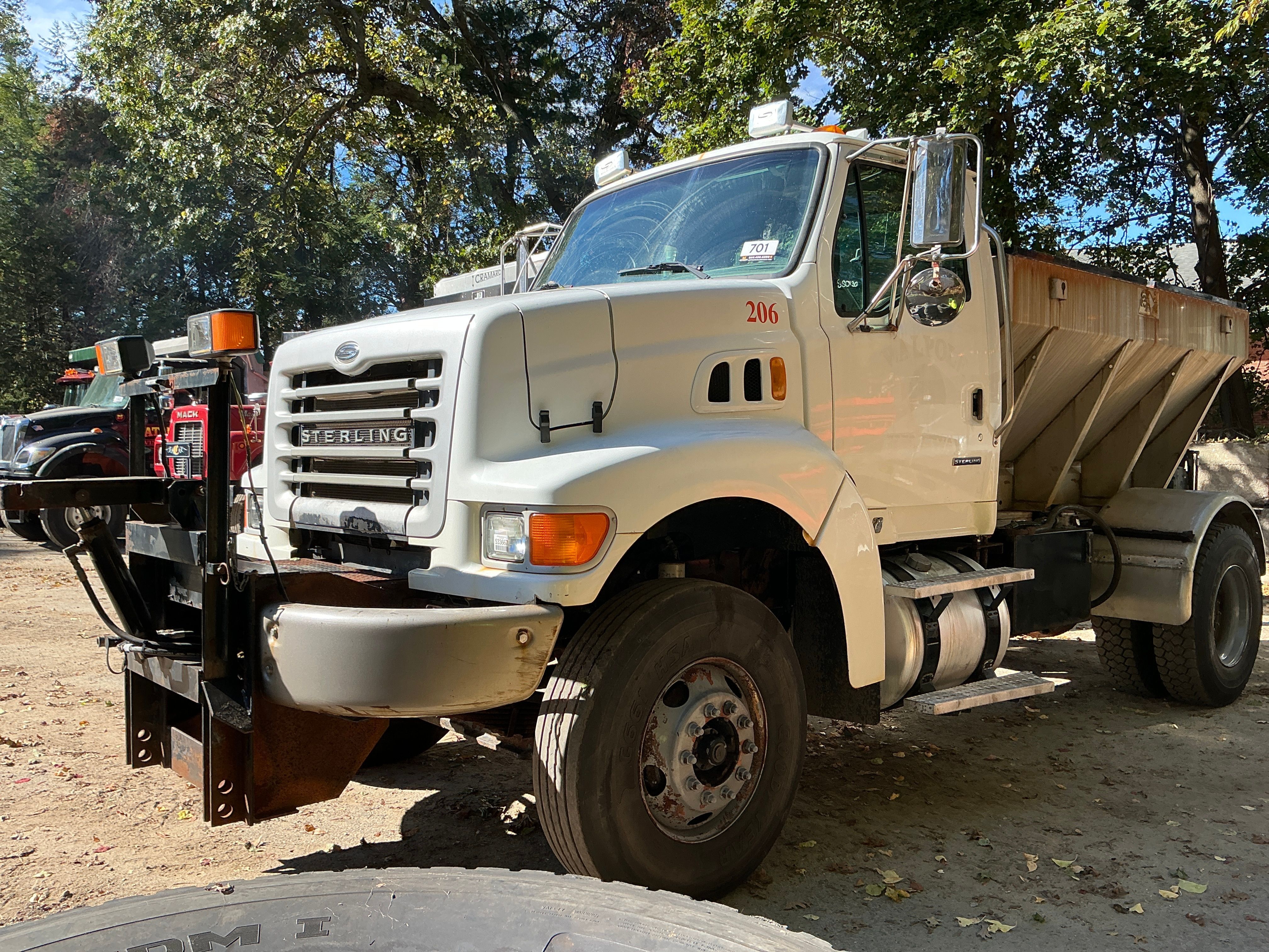 2007 Sterling L8500 Equipment Image0