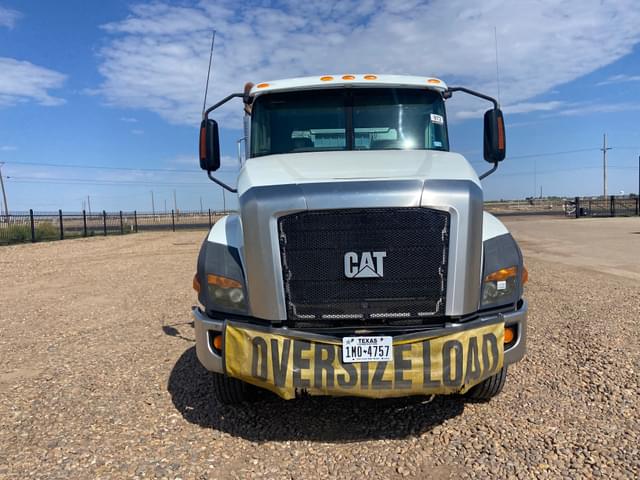 Image of Caterpillar CT660S equipment image 1