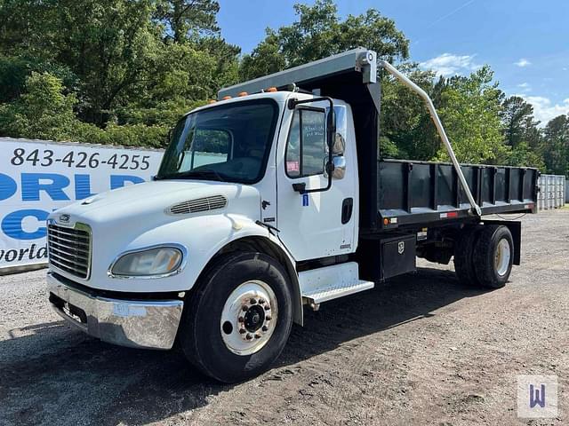Image of Freightliner M2 106 equipment image 1