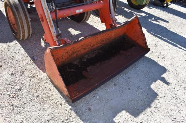 Image of Kubota L4300 equipment image 2
