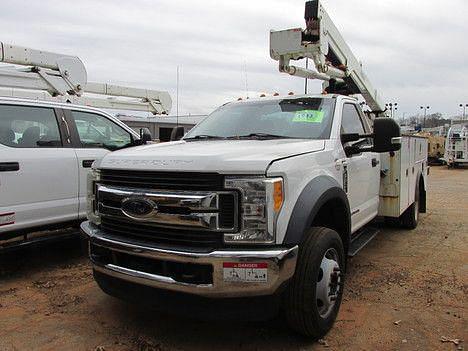 Image of Ford F-550 Primary image