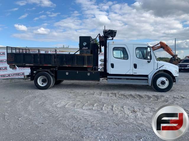 Image of Freightliner M2 equipment image 3
