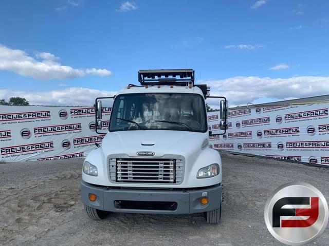 Image of Freightliner M2 equipment image 1