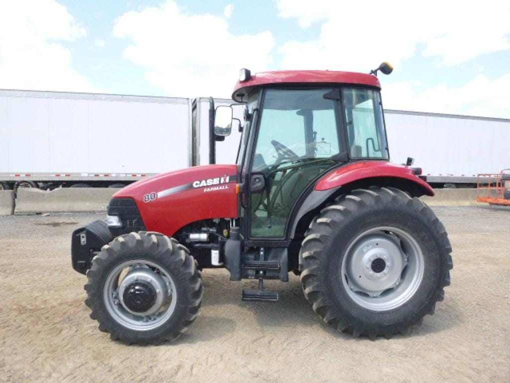 Main image Case IH Farmall 80