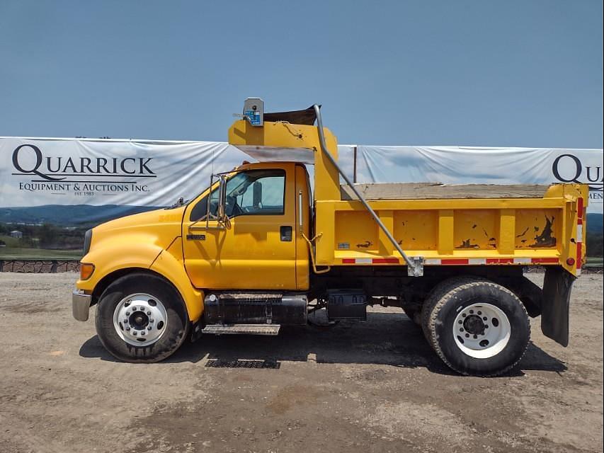 Image of Ford F-650 Primary image
