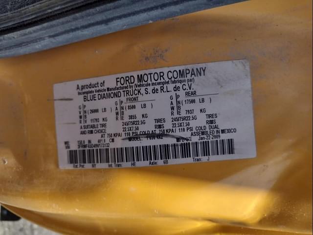 Image of Ford F-650 equipment image 4