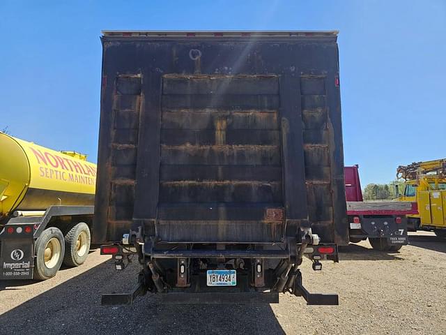 Image of Freightliner Business Class M2 equipment image 3