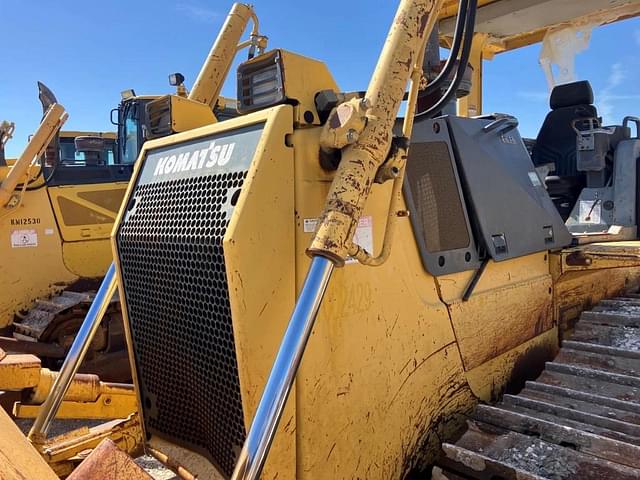 Image of Komatsu D65EX equipment image 2