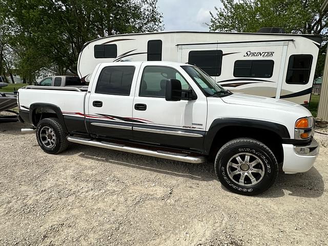 Image of GMC 2500 equipment image 1