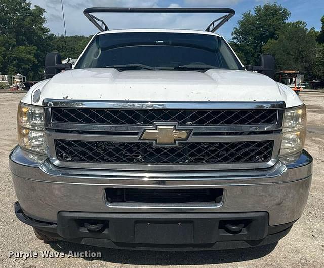 Image of Chevrolet 2500HD equipment image 1