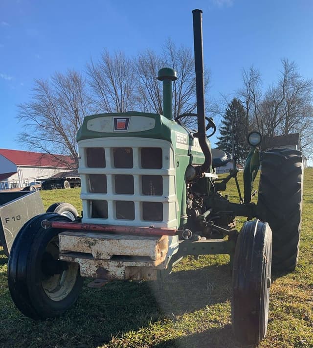 Image of Oliver 550 equipment image 1