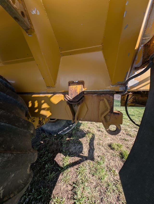 Image of Ag-Chem Terra-Gator 8103 equipment image 3