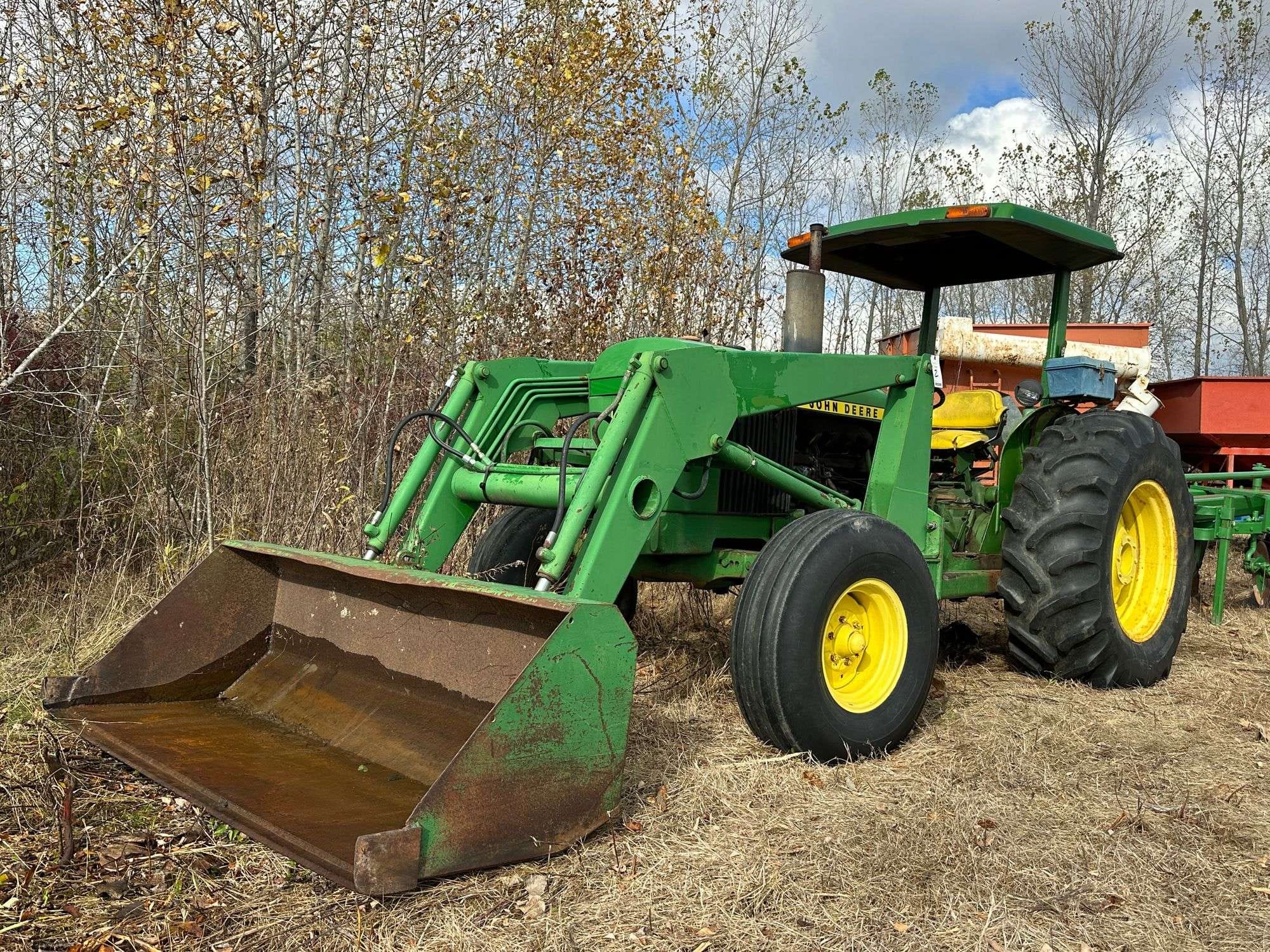 John Deere 2440 Equipment Image0