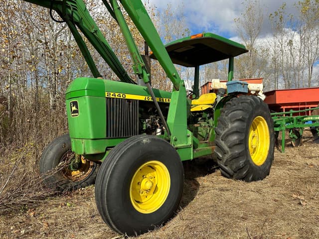 Image of John Deere 2440 equipment image 1