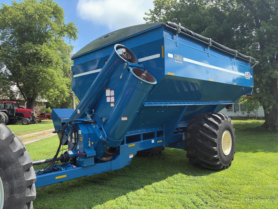 Image of Kinze 850 Primary image