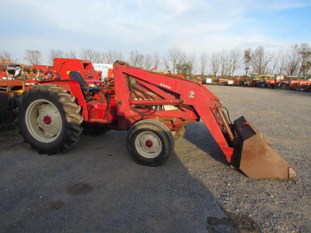 Main image International Harvester 464