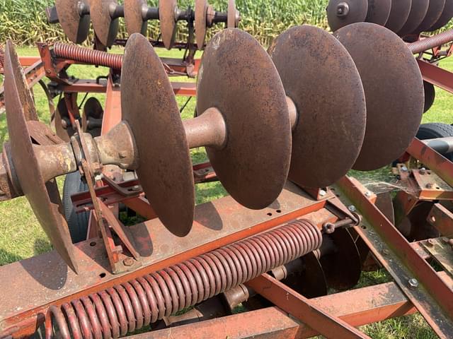 Image of International Harvester 470 equipment image 3