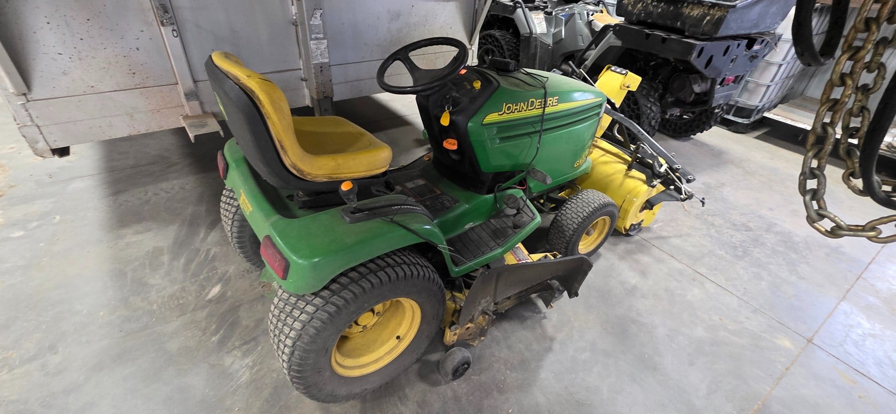 John Deere GX255 Equipment Image0