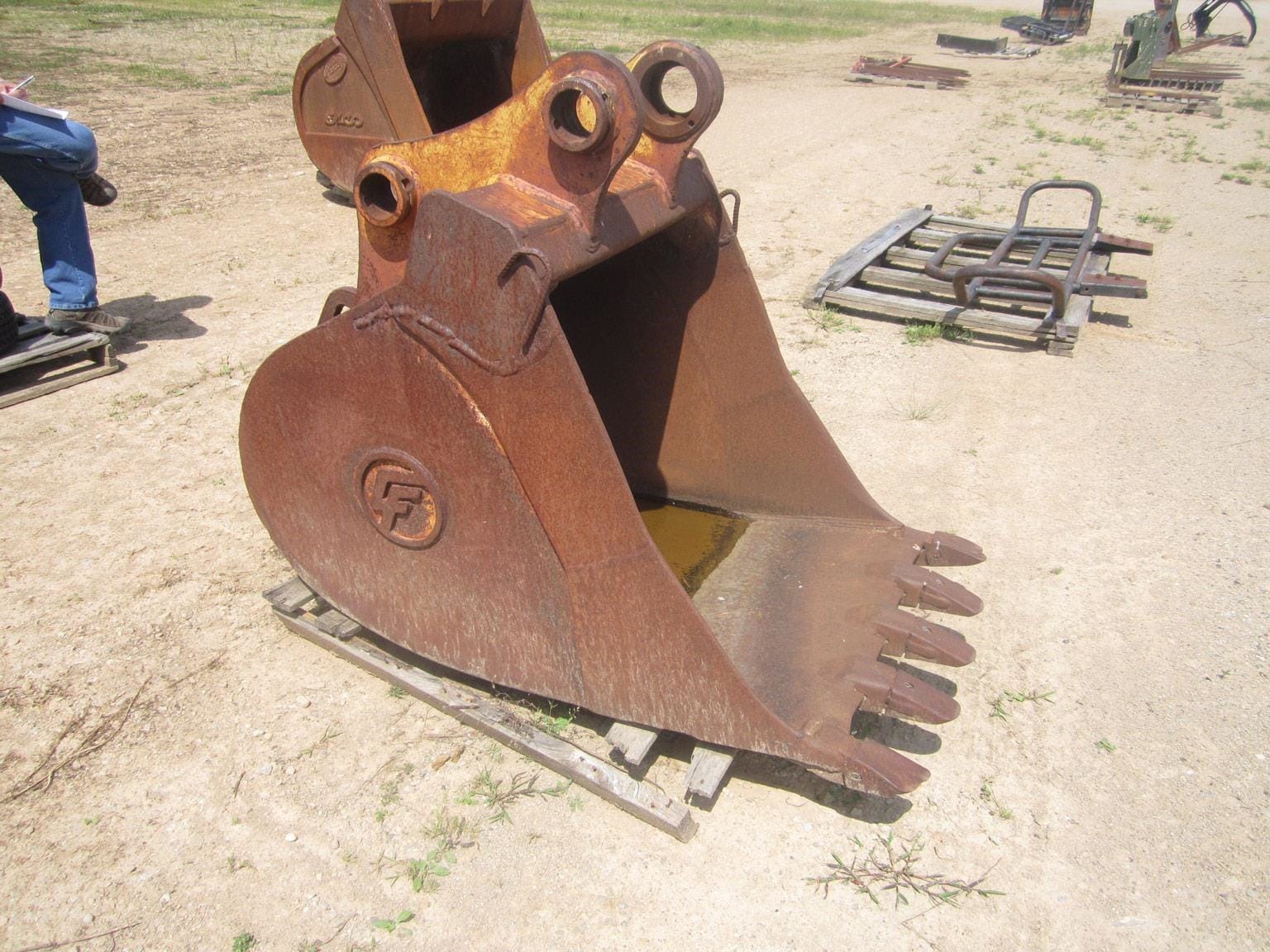 Central Fabricators Excavator Bucket Equipment Image0