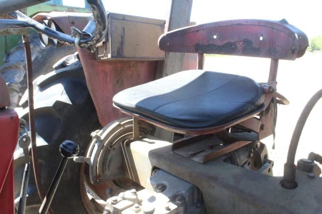 Image of Massey Ferguson 175 equipment image 4