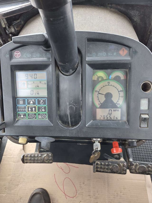 Image of John Deere 4555 equipment image 4