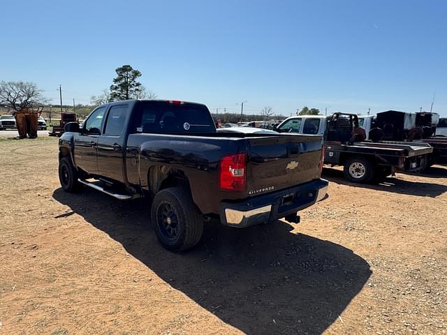 Image of Chevrolet 2500HD equipment image 1