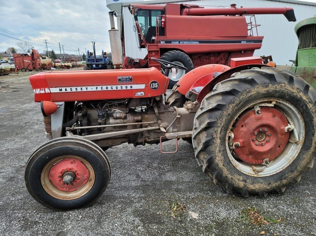 Main image Massey Ferguson 135