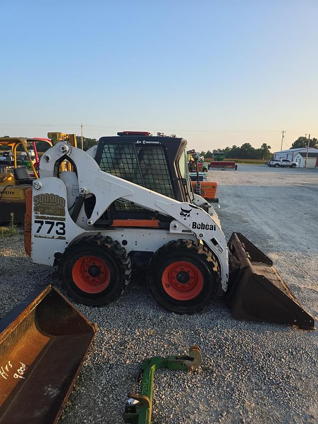 Image of Bobcat 773 equipment image 3