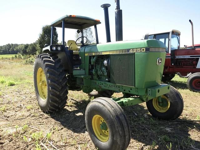 Image of John Deere 4250 equipment image 1