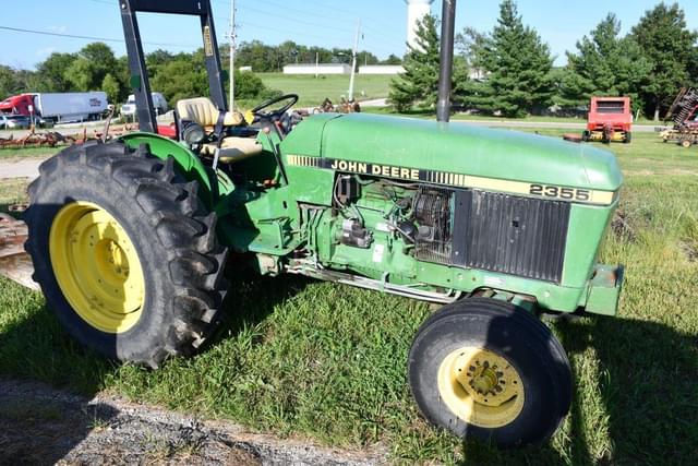 Image of John Deere 2355 equipment image 2