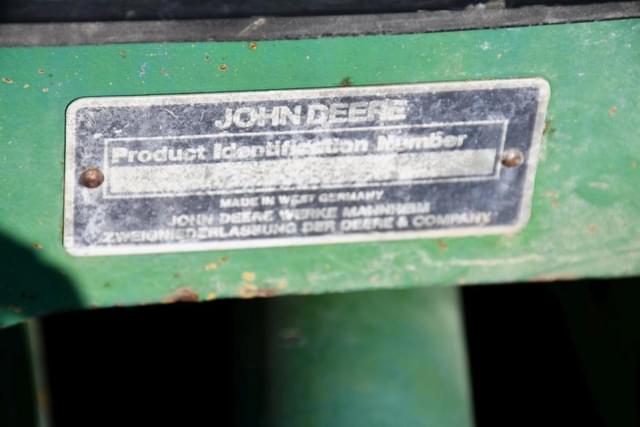 Image of John Deere 2355 equipment image 3