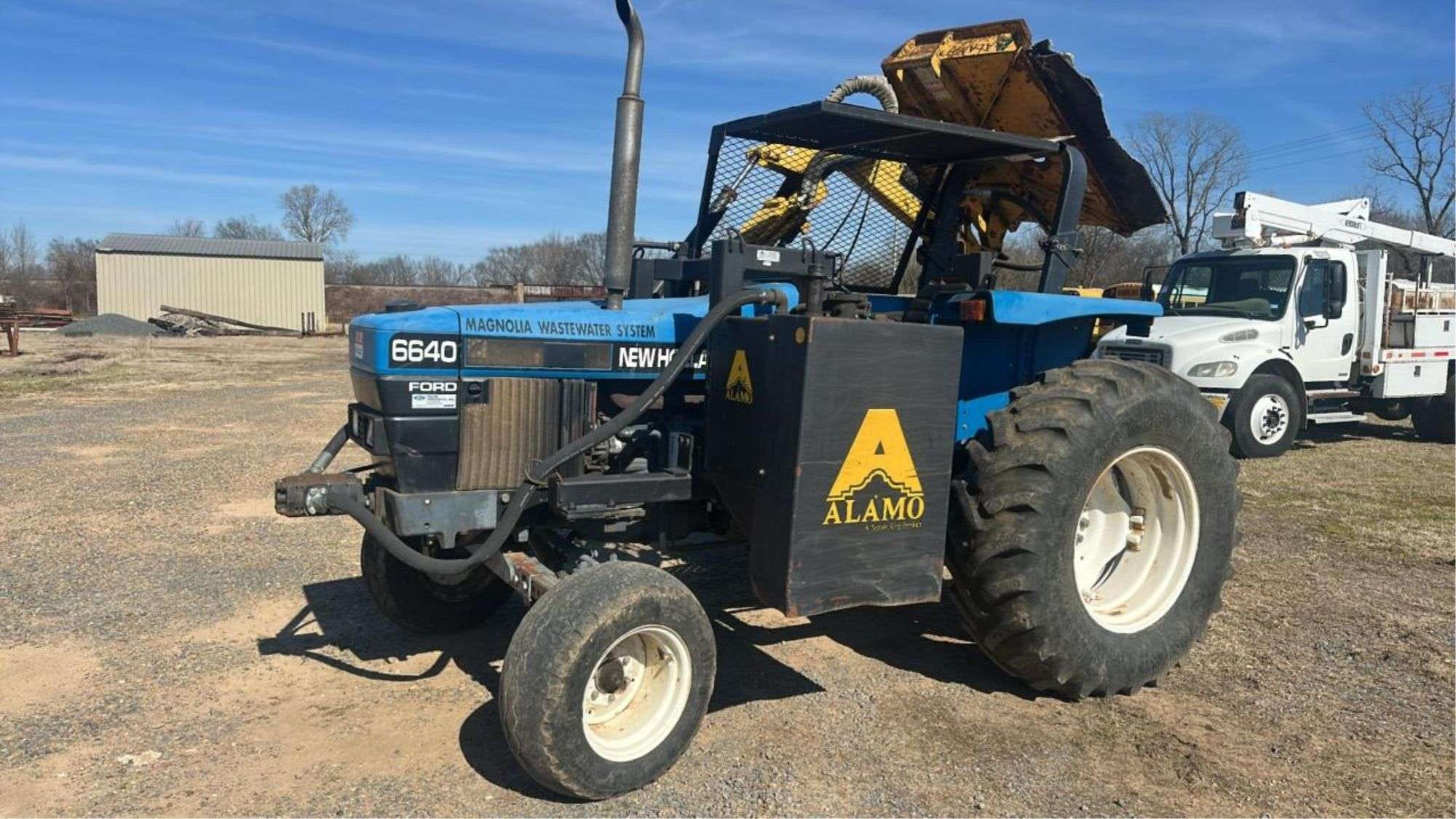 New Holland 6640 Equipment Image0