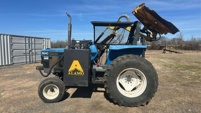 Image of New Holland 6640 equipment image 1