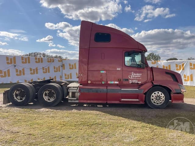 Image of Volvo VNL equipment image 3