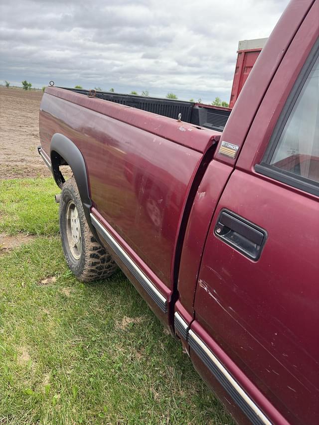 Image of Chevrolet 1500 equipment image 4
