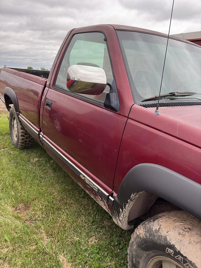 Image of Chevrolet 1500 equipment image 3