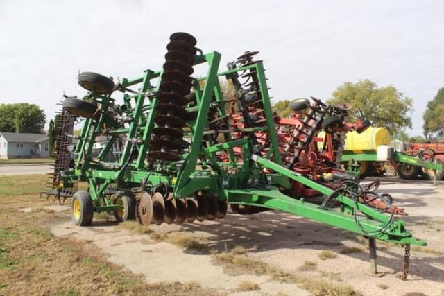 Image of John Deere 2310 equipment image 1