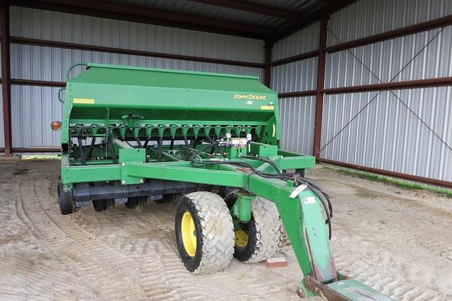 Image of John Deere 1590 equipment image 1