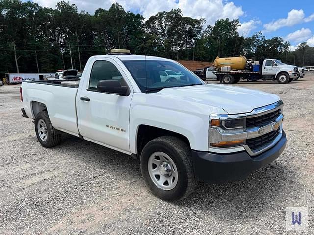Image of Chevrolet 1500 equipment image 2