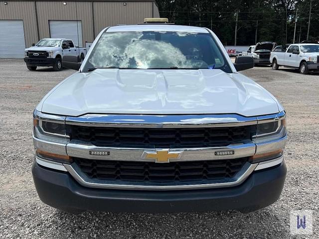 Image of Chevrolet 1500 equipment image 1