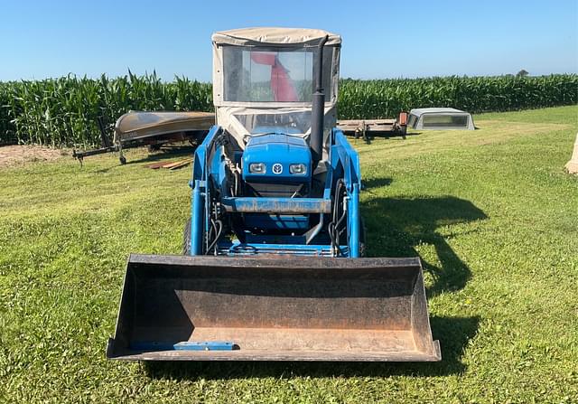 Image of Ford 1620 equipment image 2
