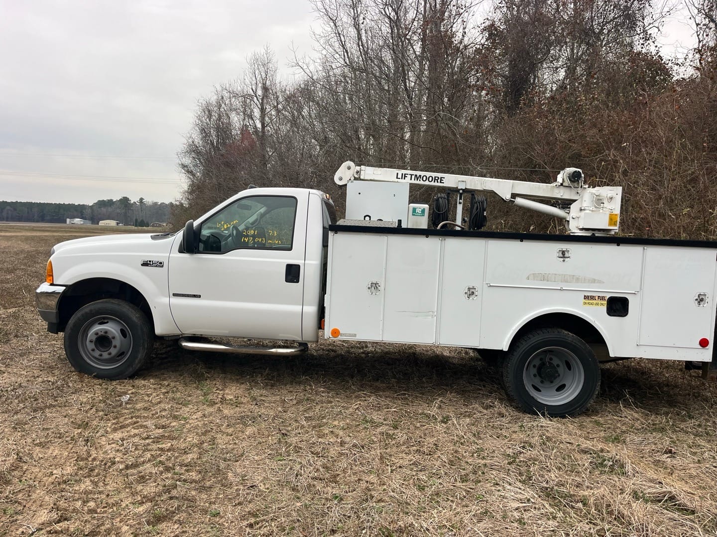 2001 Ford F-450 Equipment Image0