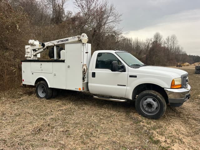 Image of Ford F-450 equipment image 1