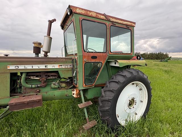 Image of Oliver 1550 equipment image 3
