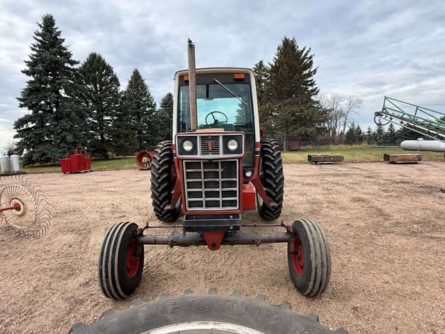 Image of International Harvester 1086 equipment image 2
